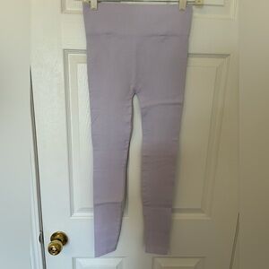 Women’s lavender purple NikiBiki Seamless Leggings OS